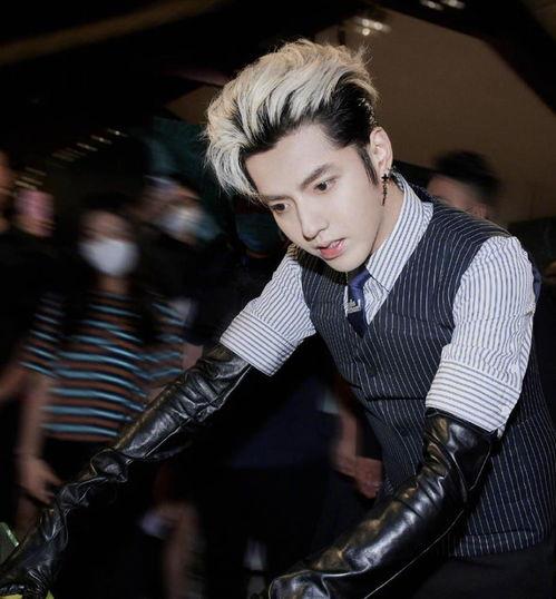 娱乐吃瓜爆料黄景瑜微博,娱乐圈幕后真相大揭秘